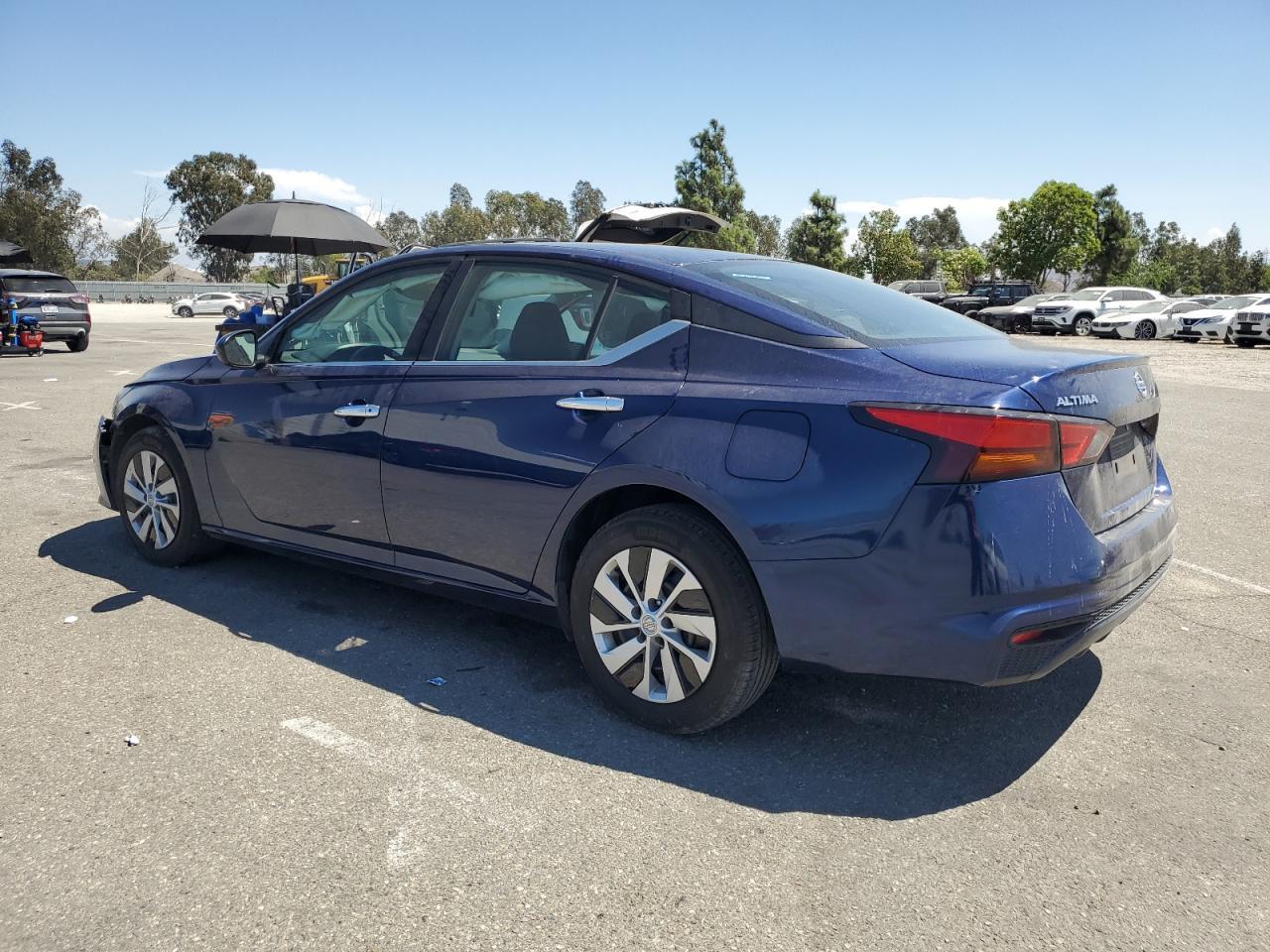 2022 Nissan Altima S - Image 2