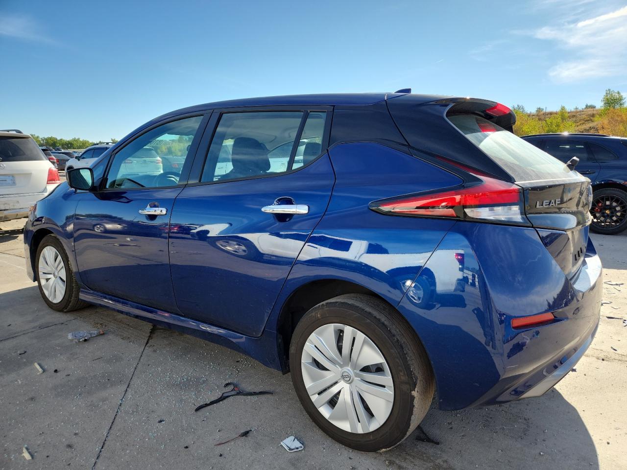 2025 Nissan Leaf S - Фото 2