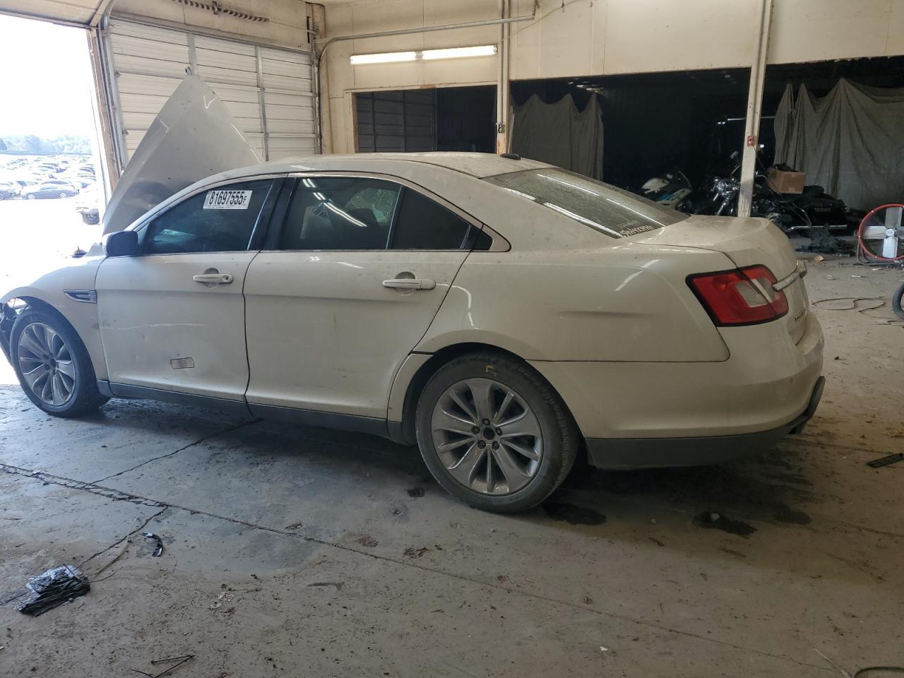 2010 Ford Taurus Limited - Image 2