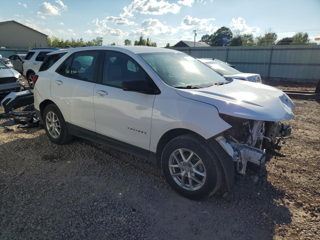 2023 Chevrolet Equinox Ls - Фото 4