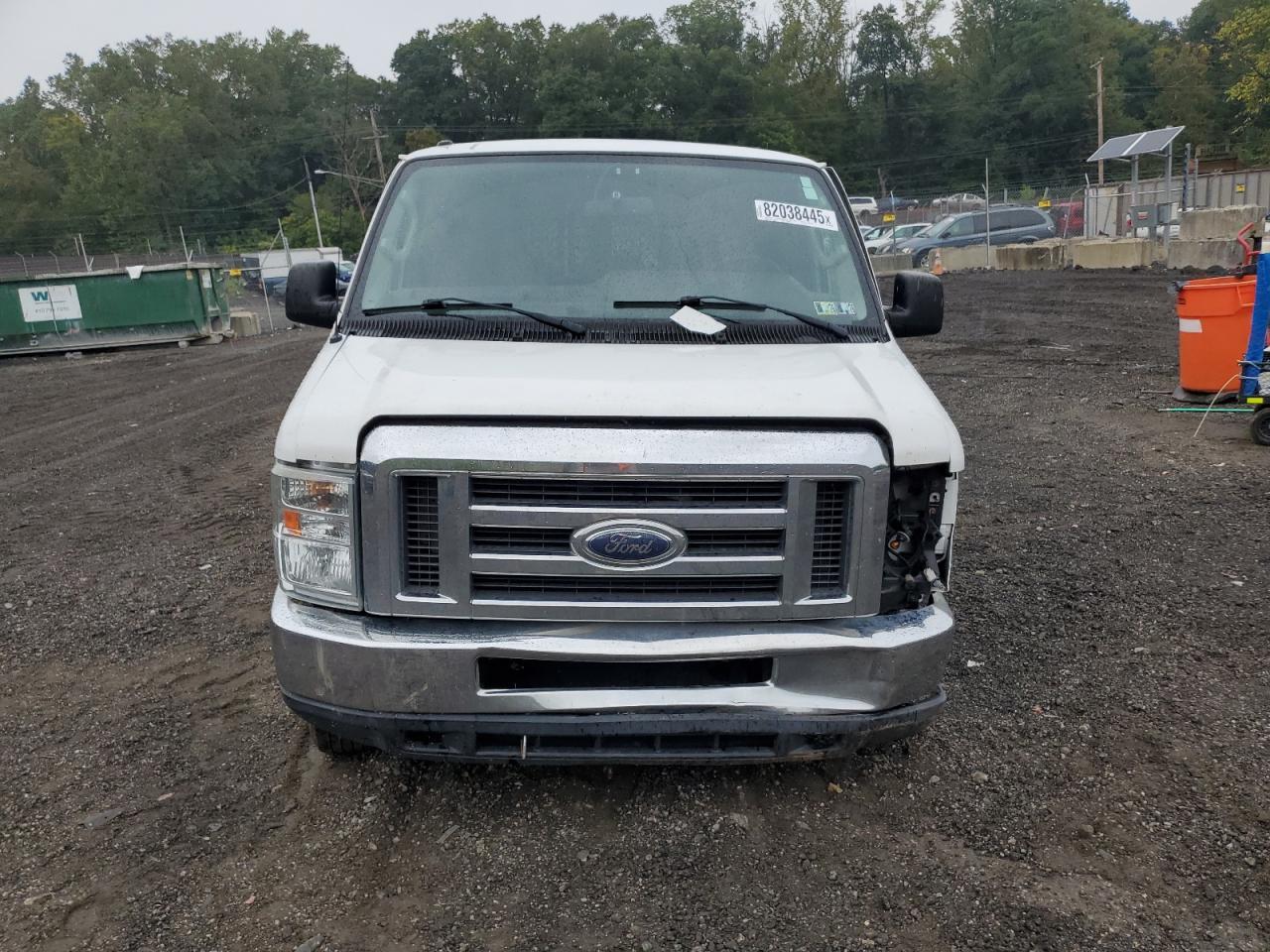 2012 Ford Econoline E150 Van - Фото 5