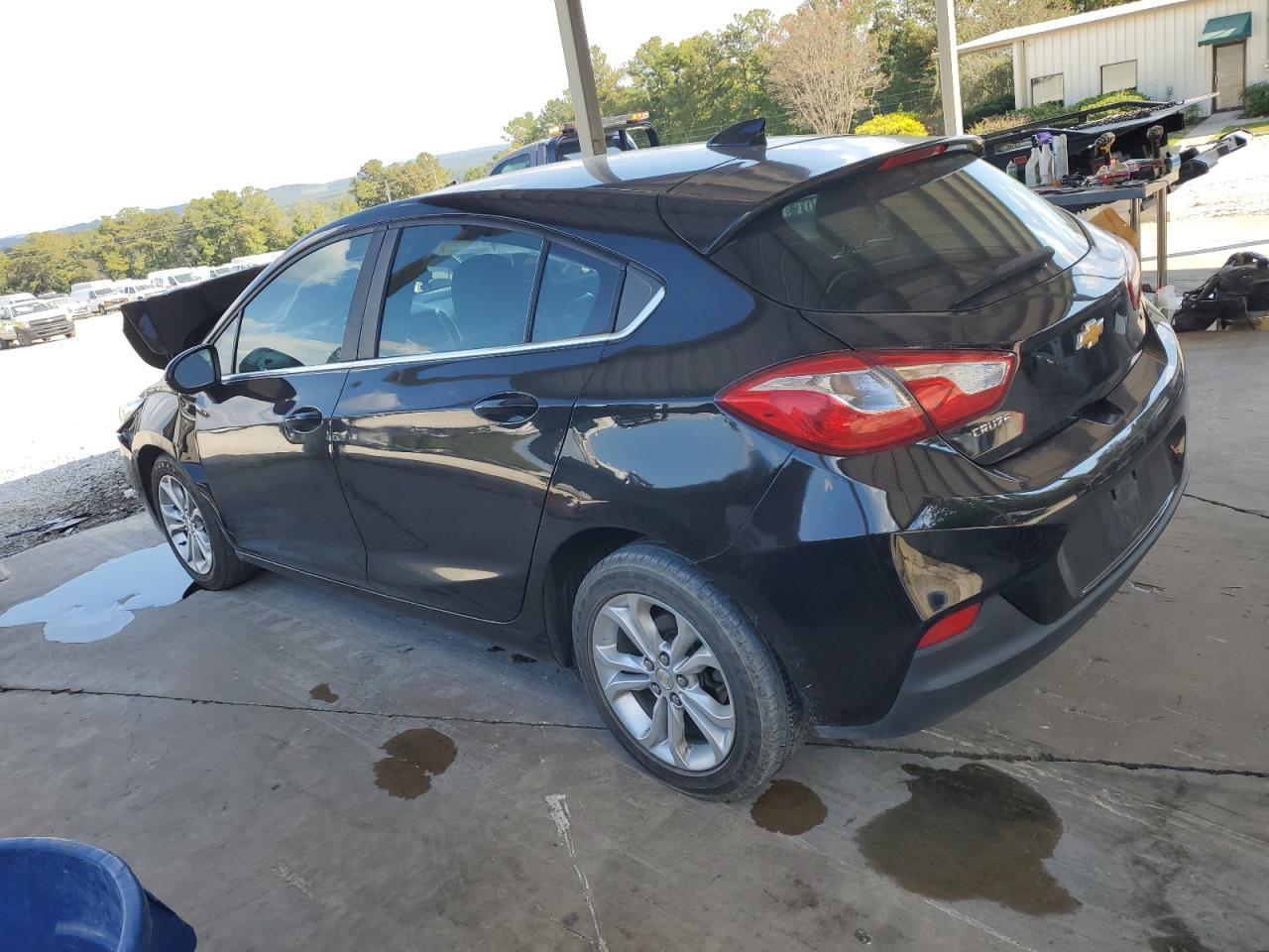 2019 Chevrolet Cruze Lt - Image 2