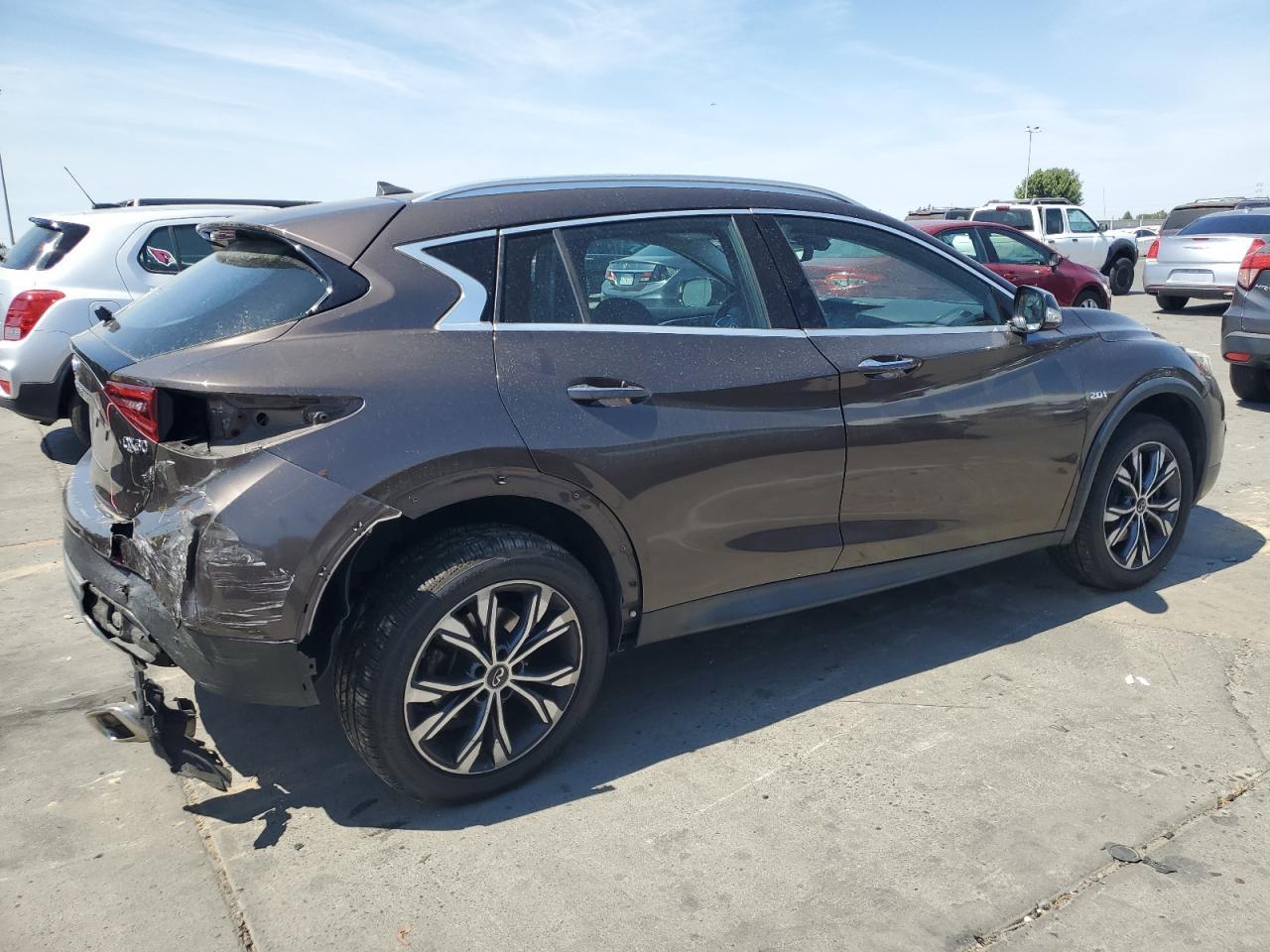 2017 Infiniti Qx30 Base - Фото 3