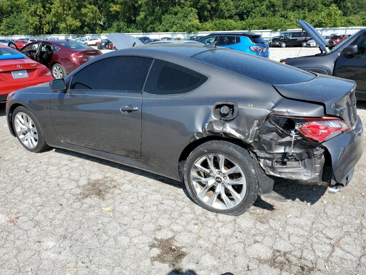 2013 Hyundai Genesis Coupe 2.0T - Фото 2