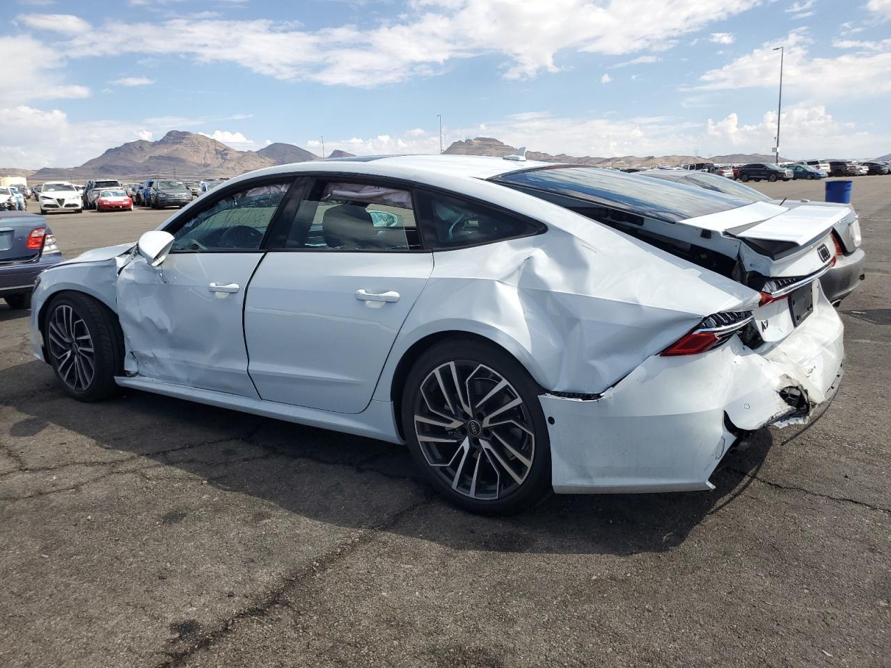 2025 Audi A7 Prestige S-Line - Фото 2