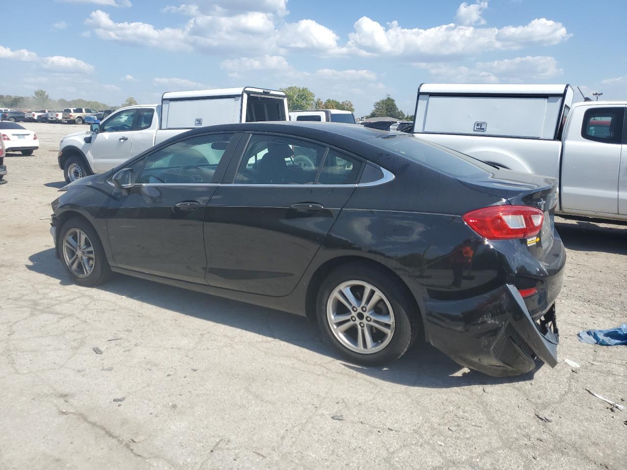 2017 Chevrolet Cruze Lt - Фото 2