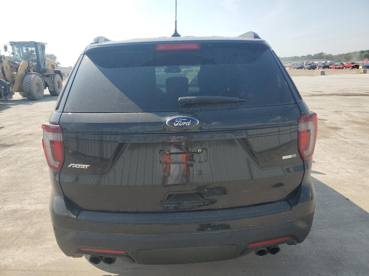 2019 Ford Explorer Sport - Image 6