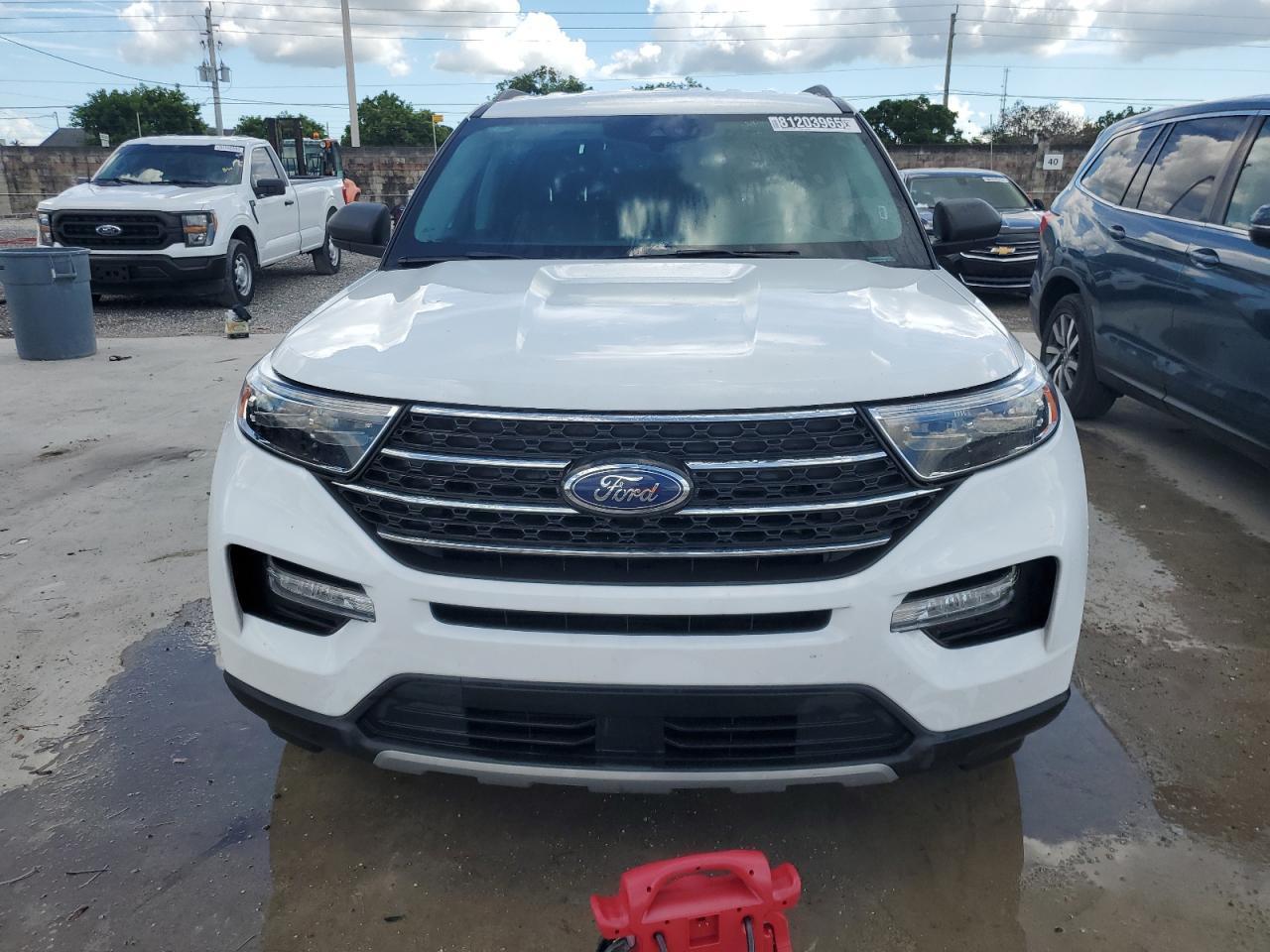 2024 Ford Explorer Xlt - Image 5
