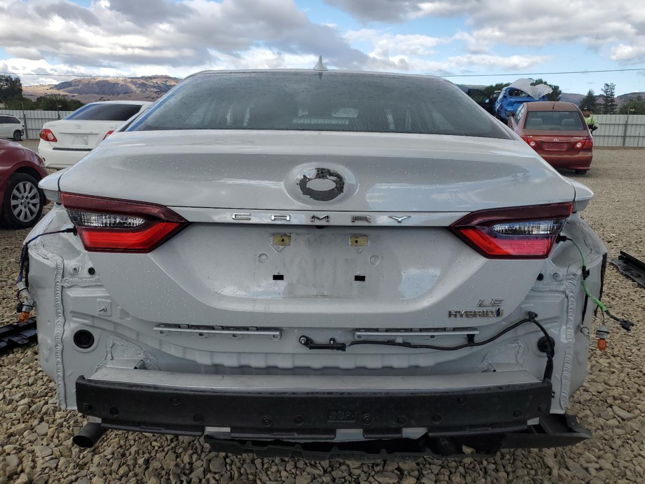 2022 Toyota Camry Le - Фото 6