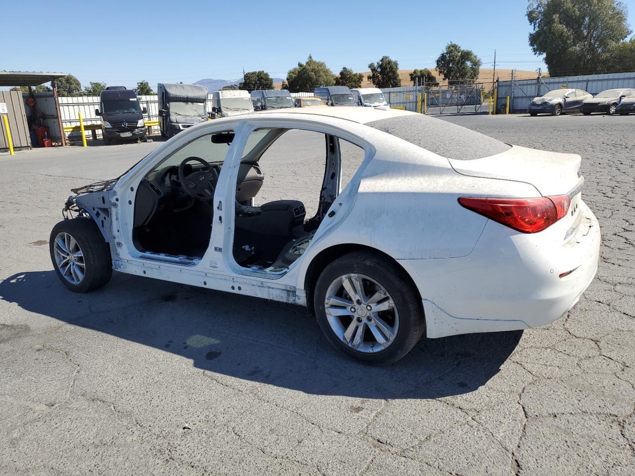 2017 Infiniti Q50 Hybrid - Фото 2