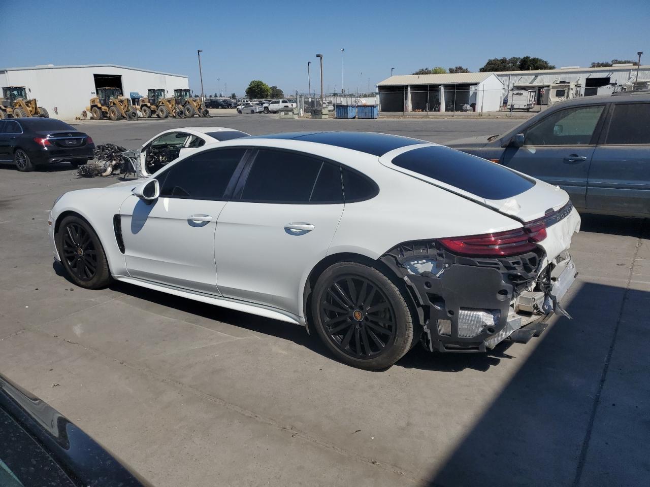 2018 Porsche Panamera 4 - Image 2