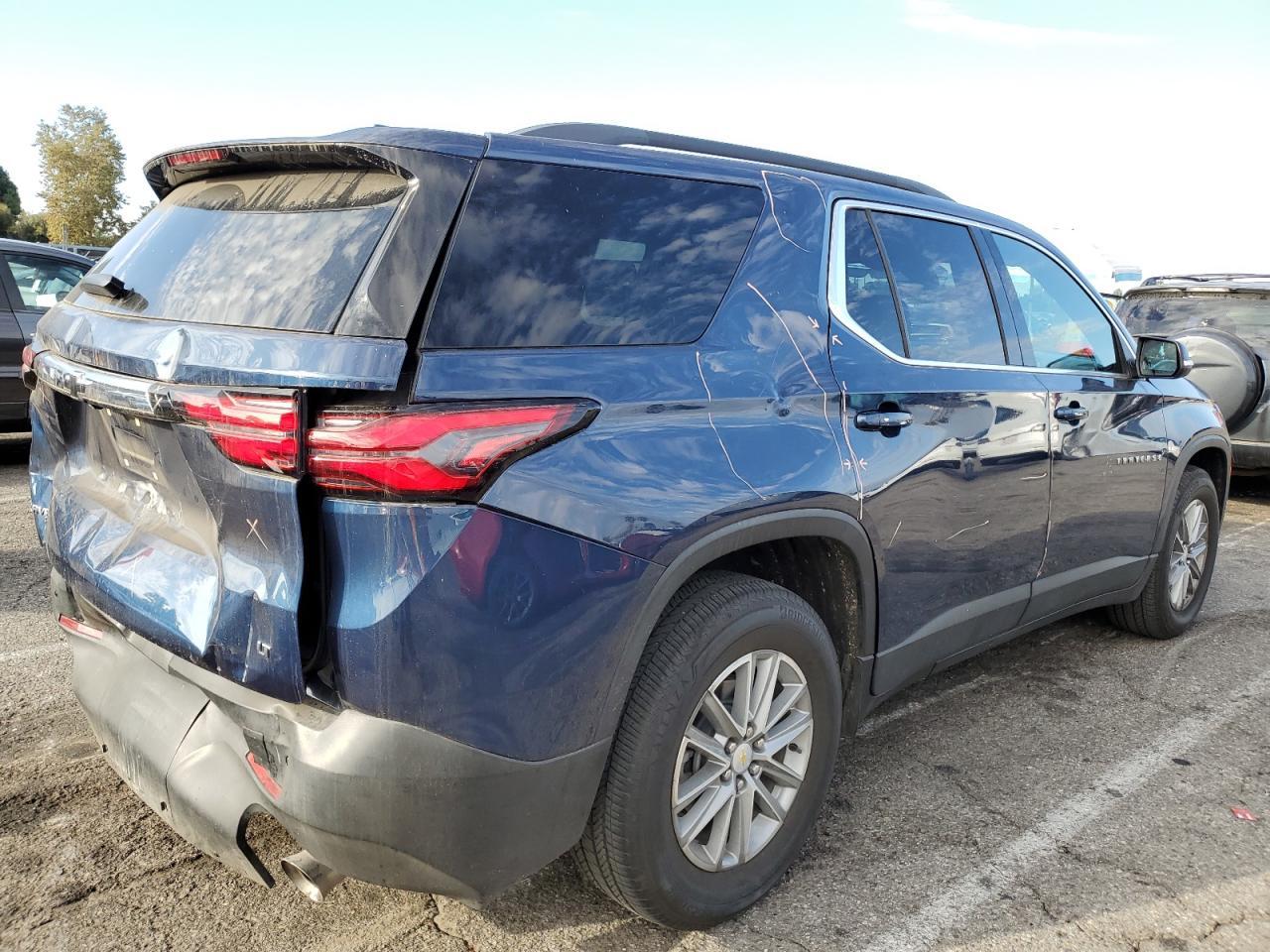 2022 Chevrolet Traverse Lt - Image 3