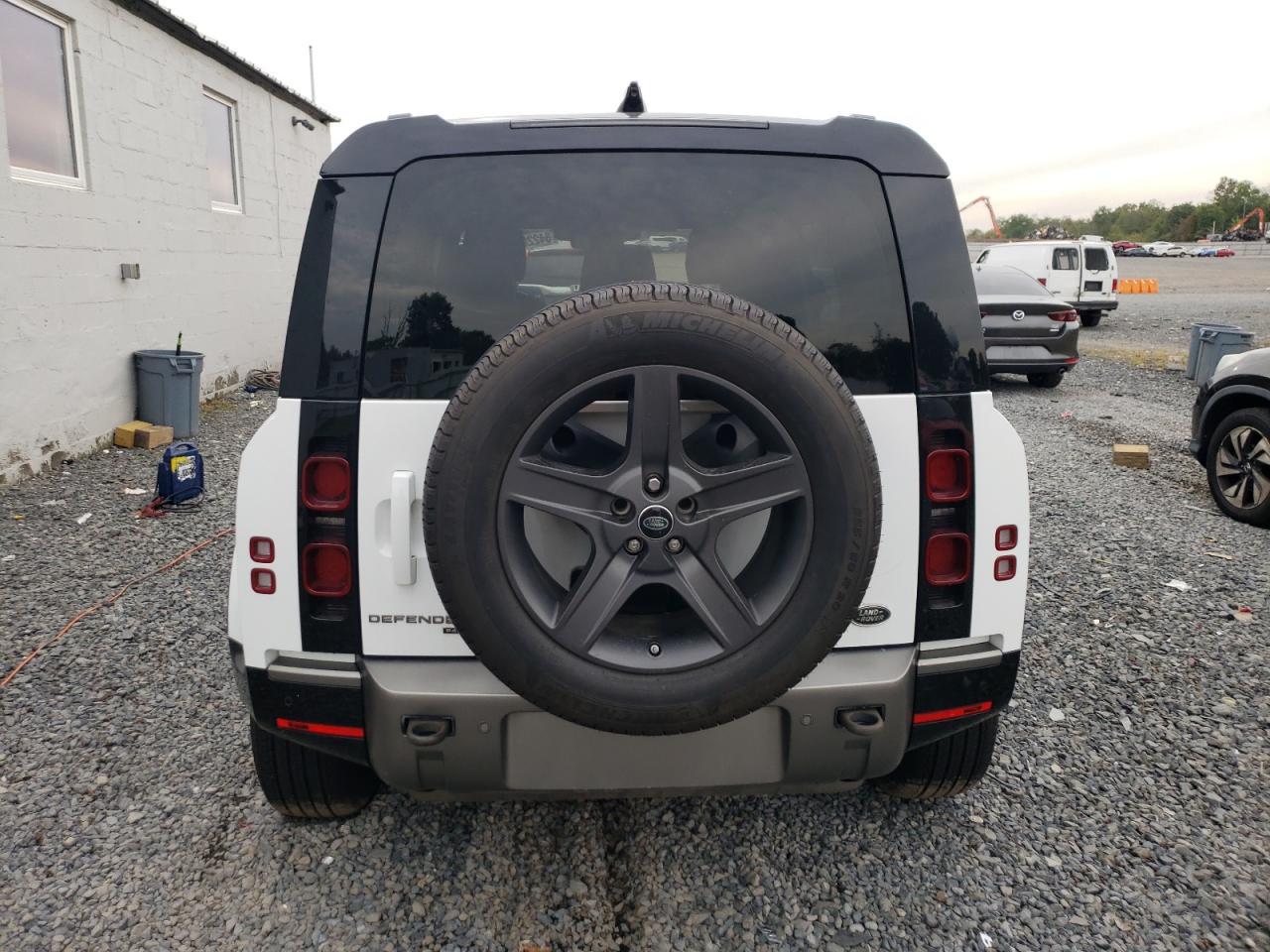 2021 Land Rover Defender 110 X-Dynamic Se - Image 6