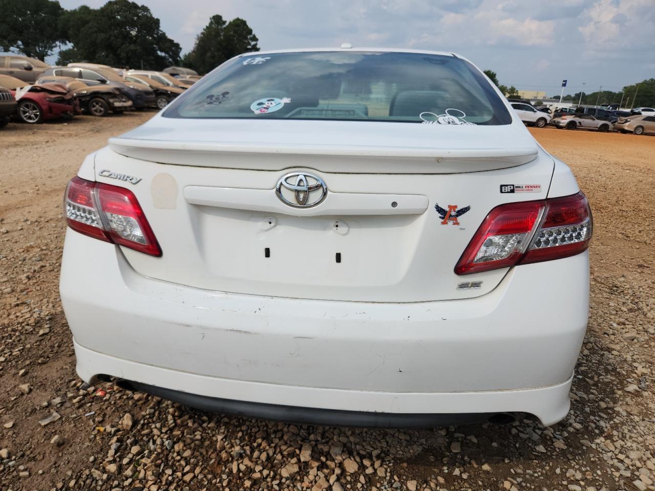 2011 Toyota Camry Base - Фото 6