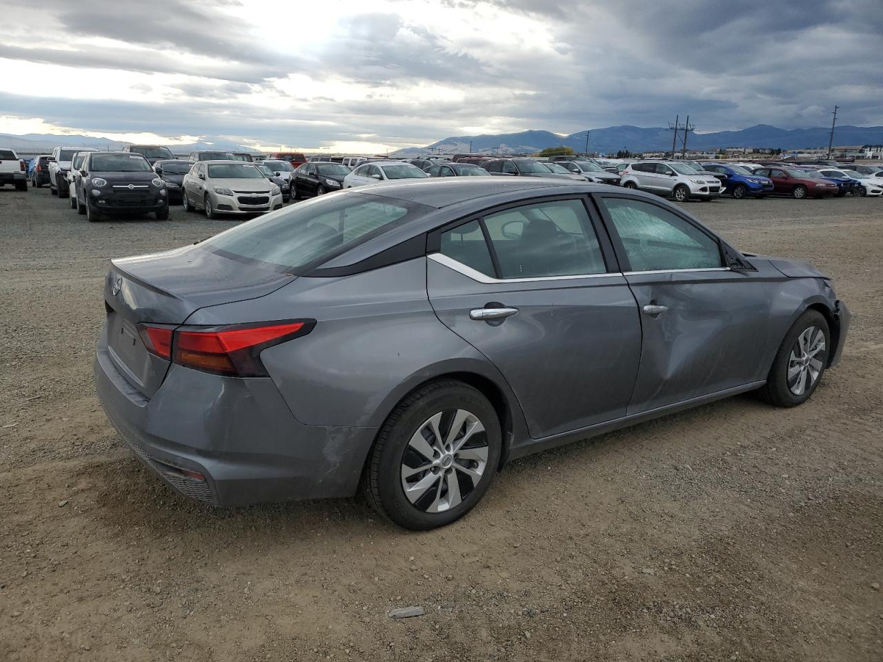 2024 Nissan Altima 2.5 S - Image 3