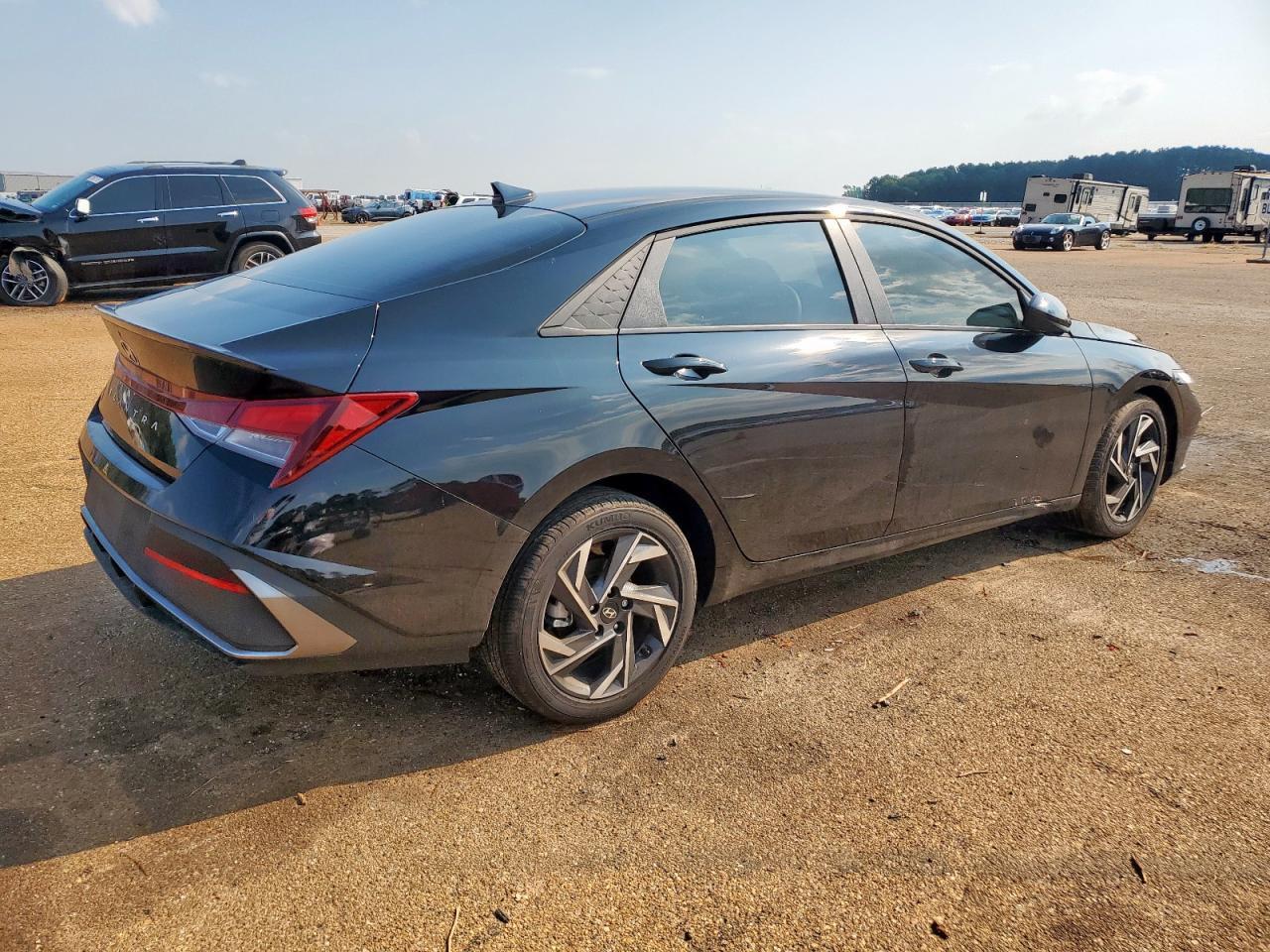 2025 Hyundai Elantra Sel Sport - Фото 3