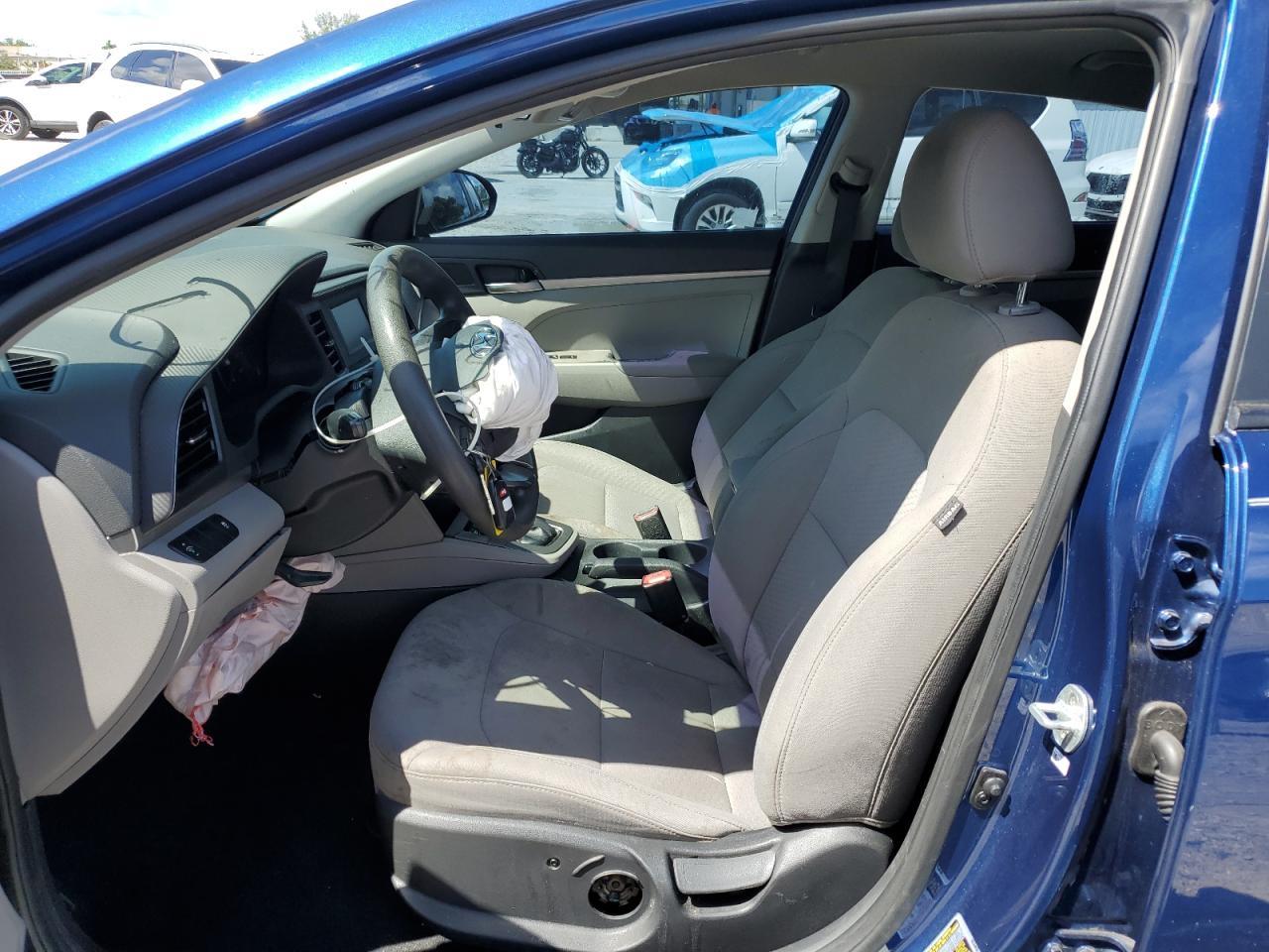 2019 Hyundai Elantra Se - Фото 7
