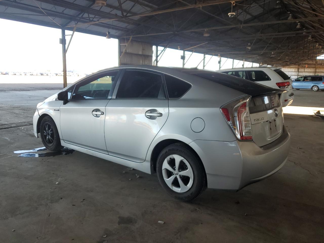 2014 Toyota Prius - Фото 2
