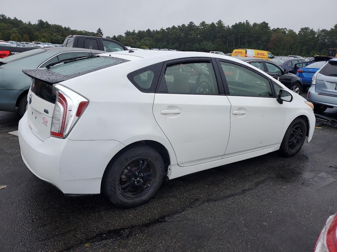 2014 Toyota Prius - Image 3