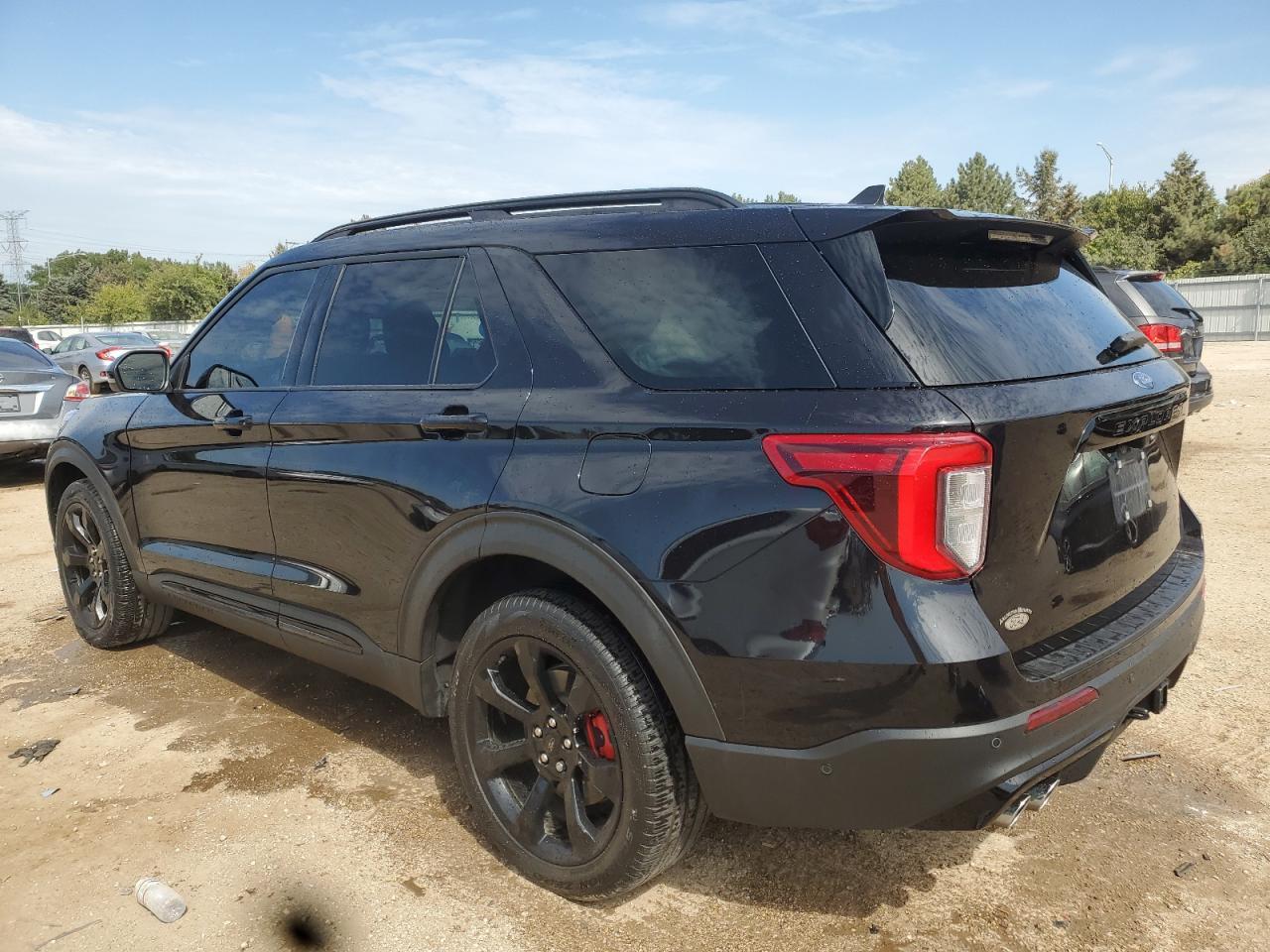 2024 Ford Explorer St - Image 2