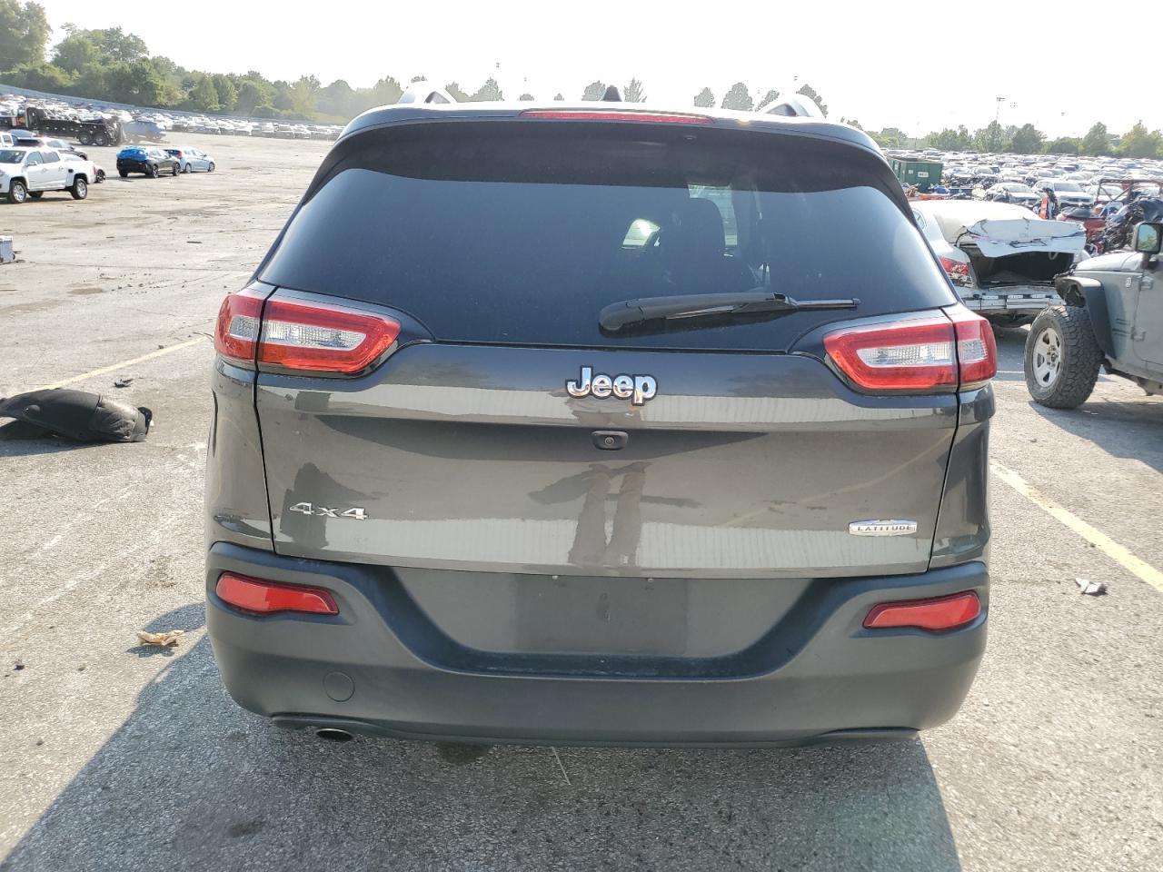 2017 Jeep Cherokee Latitude - Фото 6