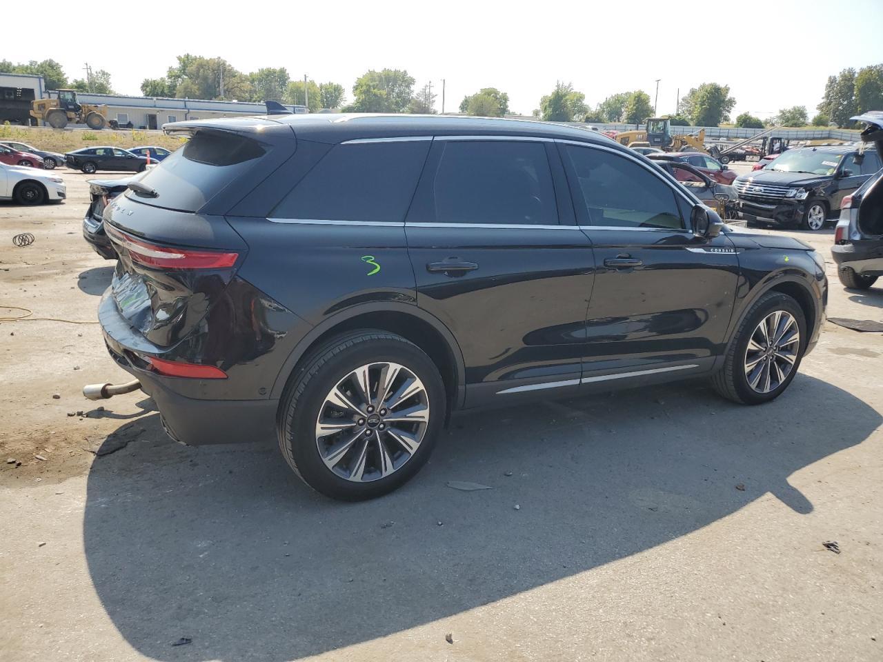 2021 Lincoln Corsair Reserve - Фото 3