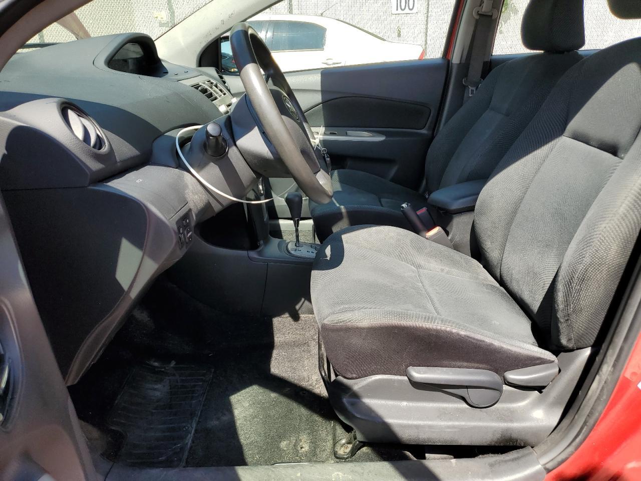 2010 Toyota Yaris - Фото 7