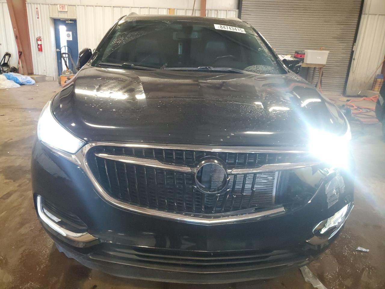 2018 Buick Enclave Essence - Image 5