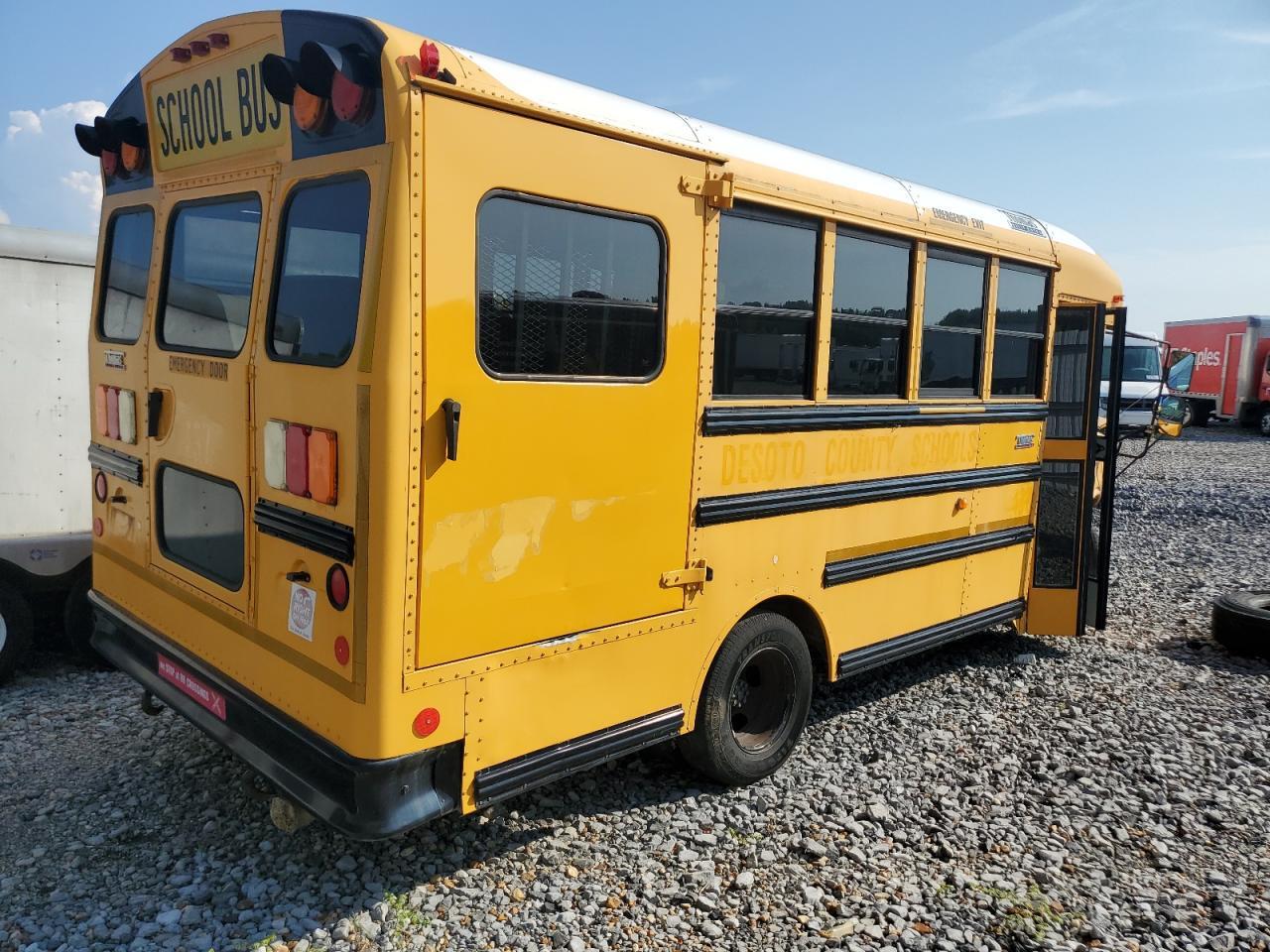 2010 Chevrolet Express Cutaway G4500 - Фото 4