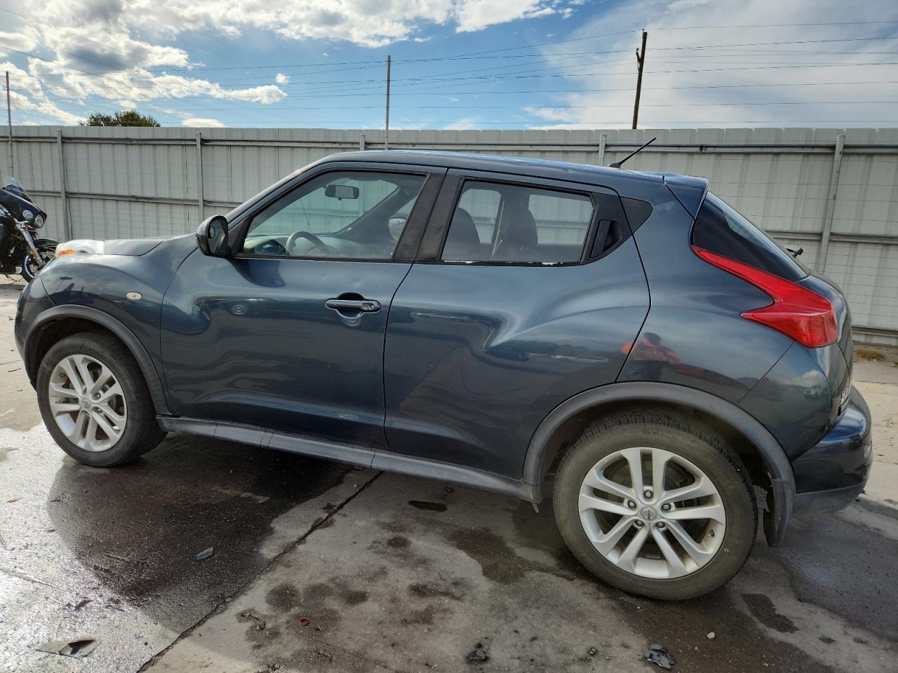 2014 Nissan Juke S - Фото 2