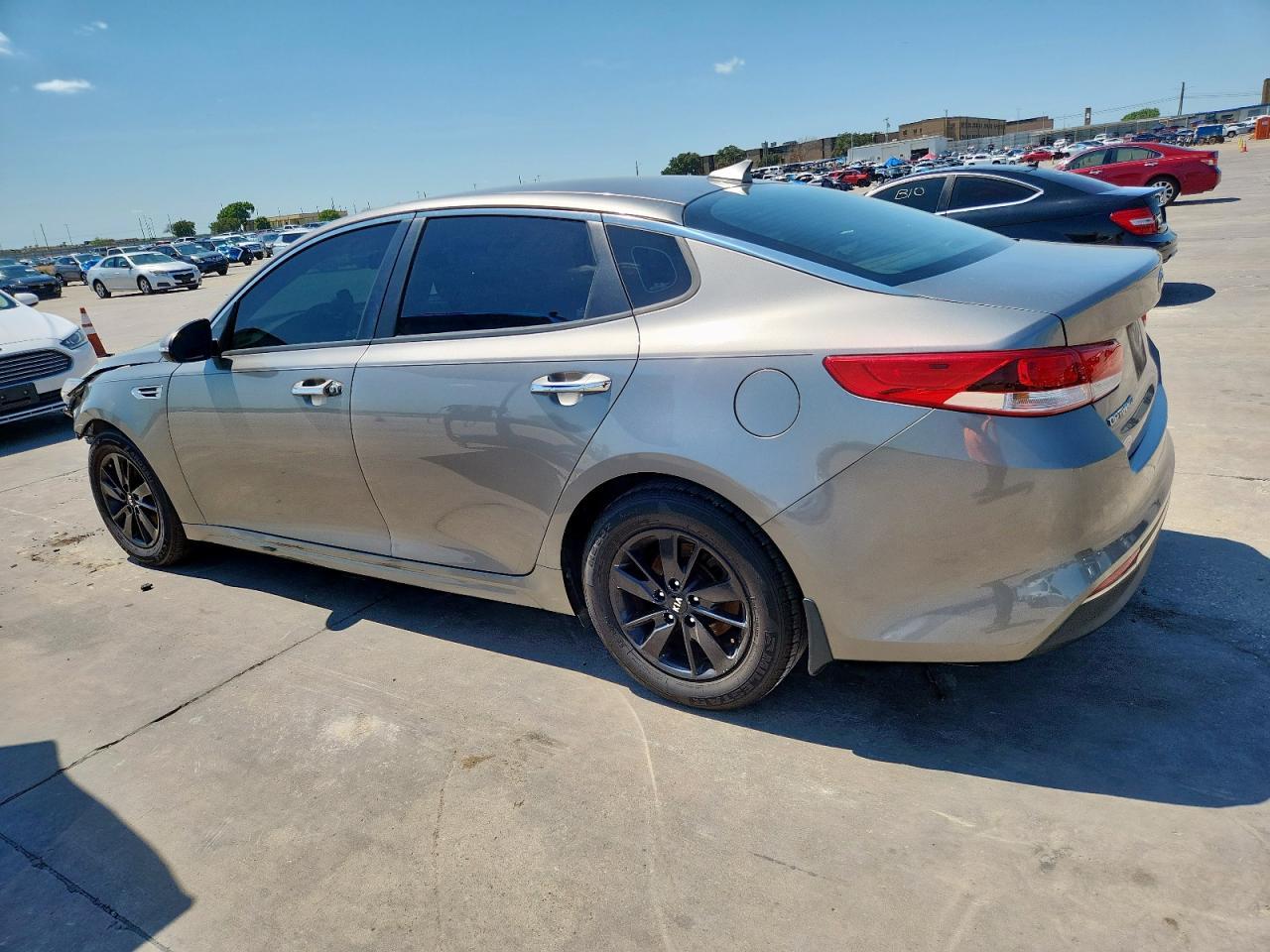 2016 Kia Optima Lx - Фото 2