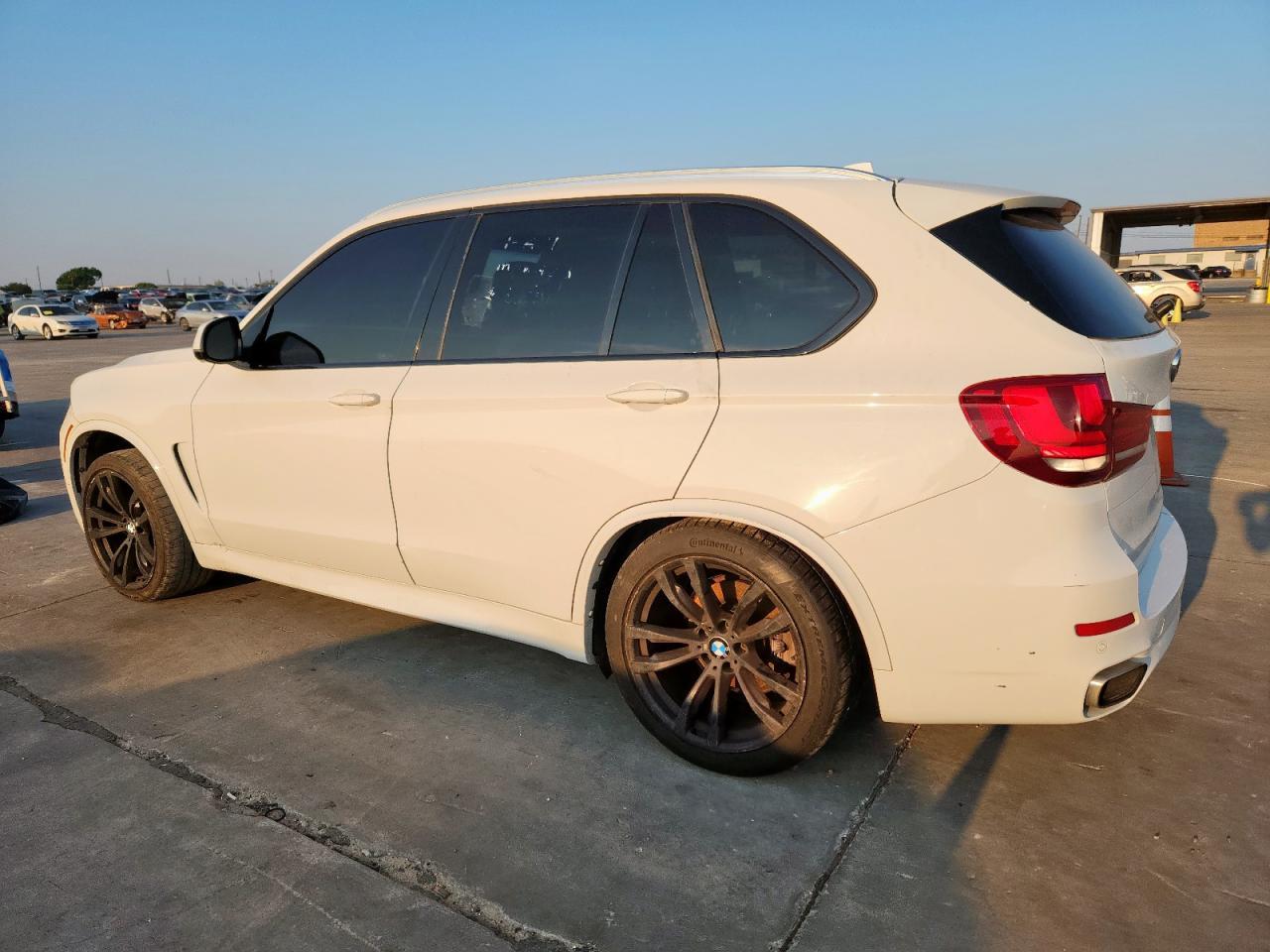 2017 BMW X5 xDrive35I - Фото 2