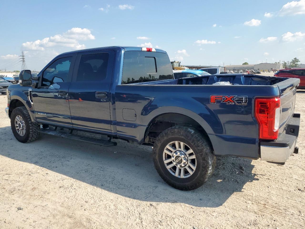 2019 Ford F250 Super Duty - Фото 2