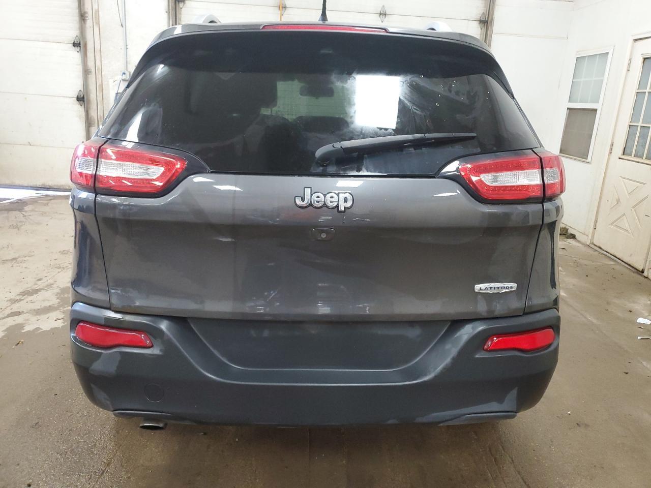 2016 Jeep Cherokee Latitude - Фото 6