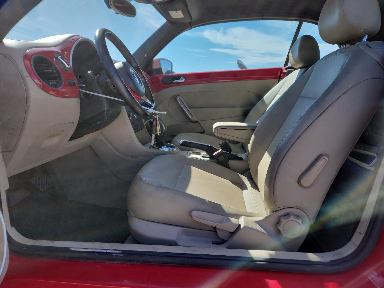 2014 Volkswagen Beetle - Фото 7