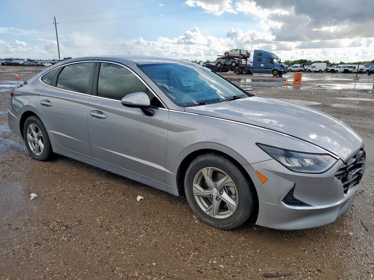 2023 Hyundai Sonata Se - Image 4
