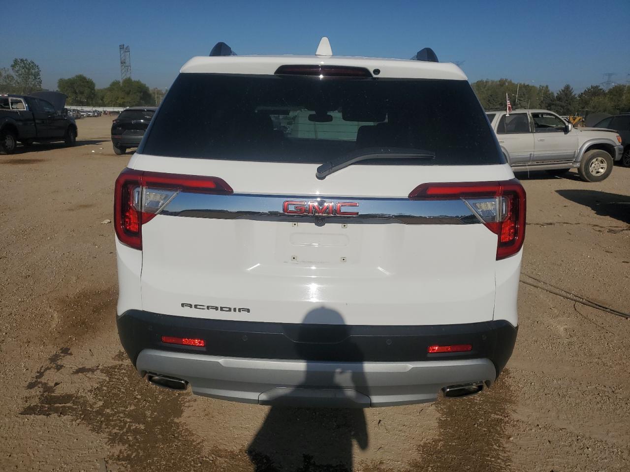 2021 GMC Acadia - Image 6