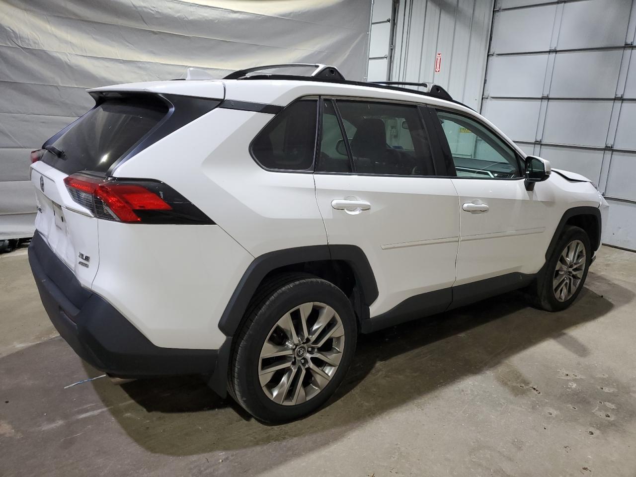 2020 Toyota Rav4 Xle Premium - Image 3