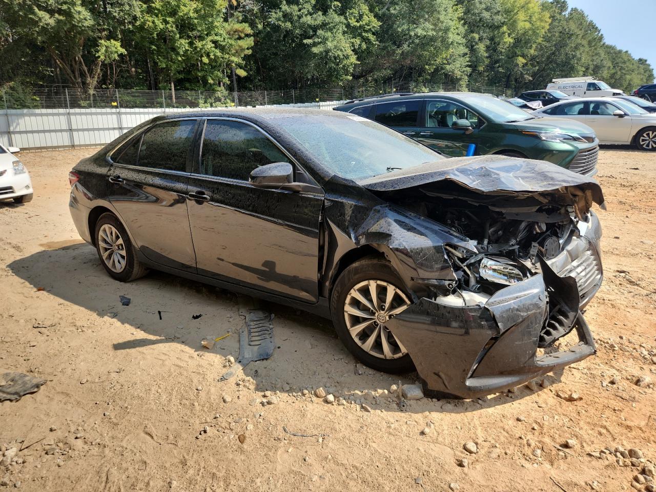 2017 Toyota Camry Le - Фото 4