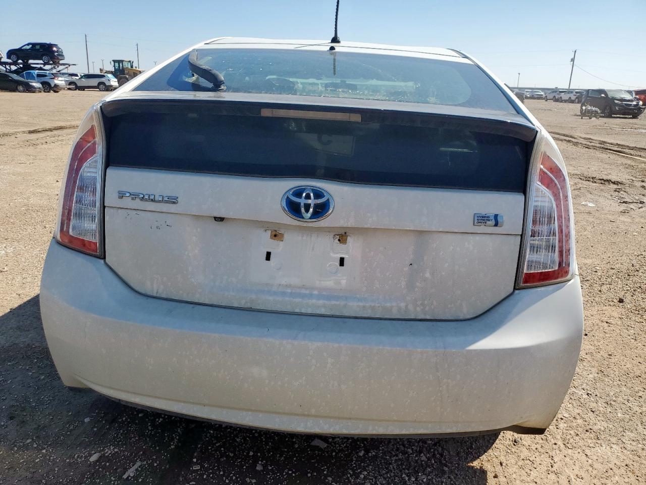 2015 Toyota Prius - Image 6