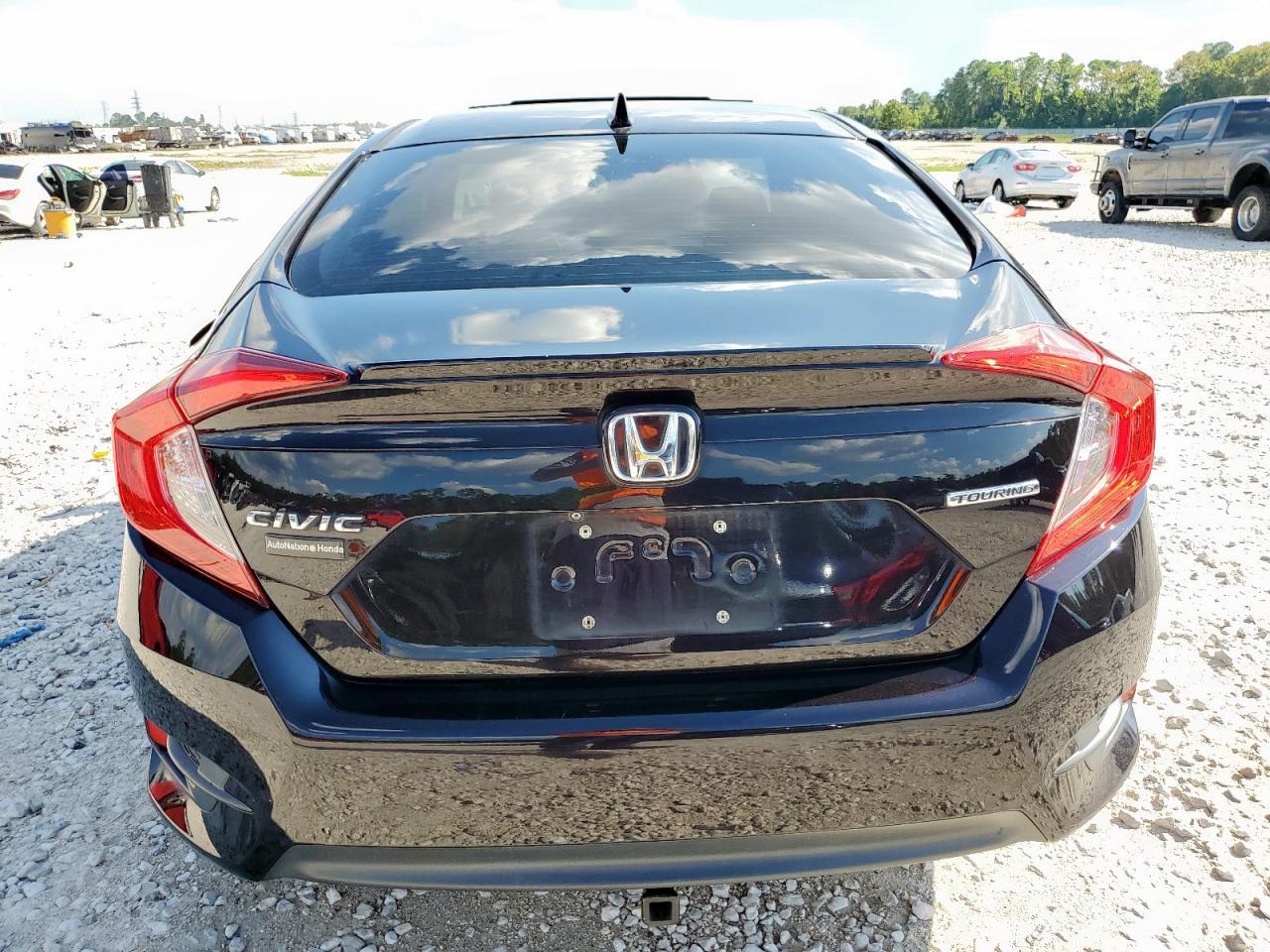 2016 Honda Civic Touring - Фото 6