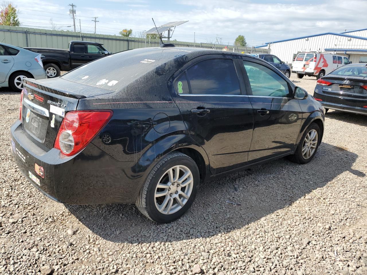 2016 Chevrolet Sonic Lt - Фото 3