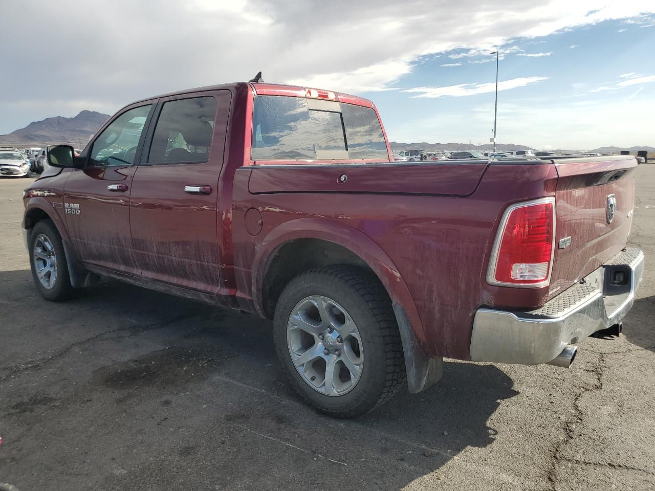 2018 Ram 1500 Laramie - Фото 2