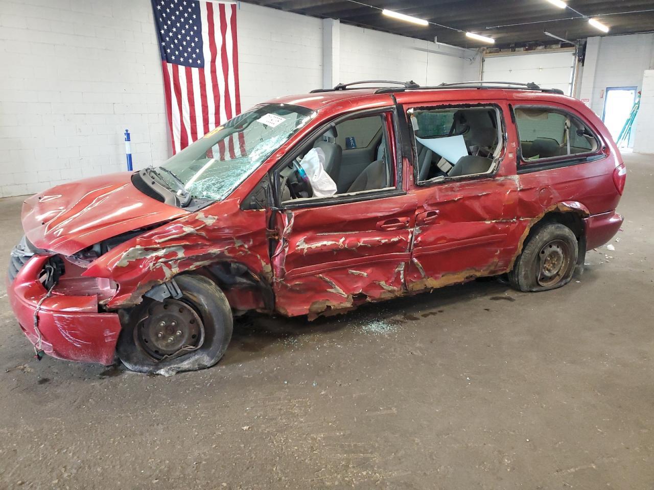 2005 Chrysler Town & Country Lx