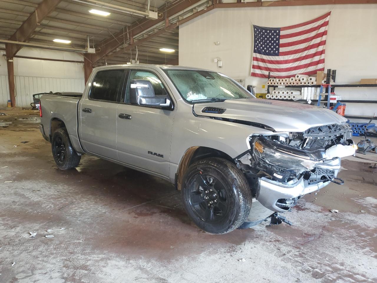 2025 Ram 1500 Tradesman - Фото 4