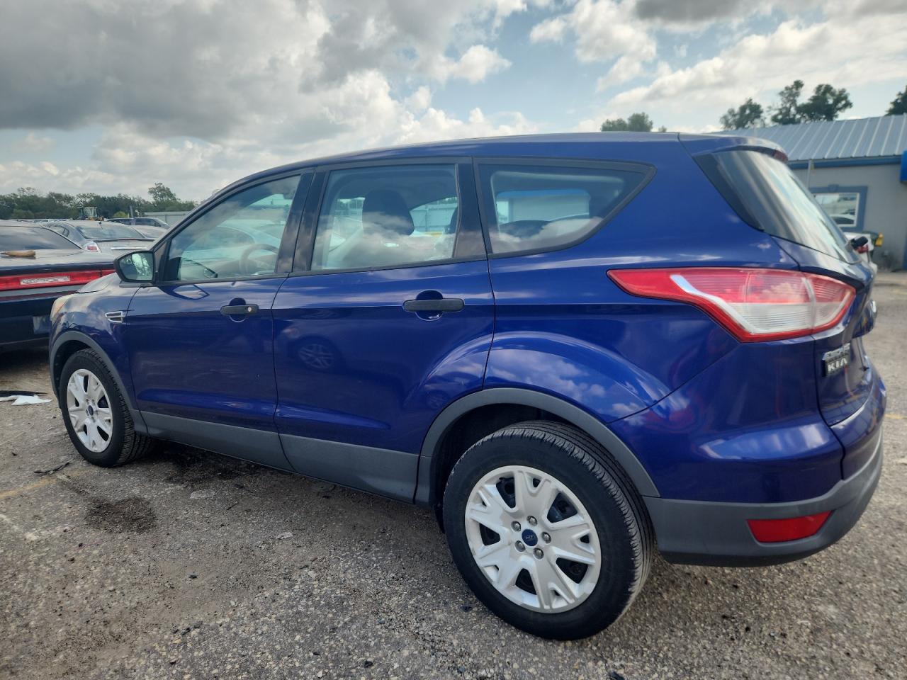2014 Ford Escape S - Фото 2