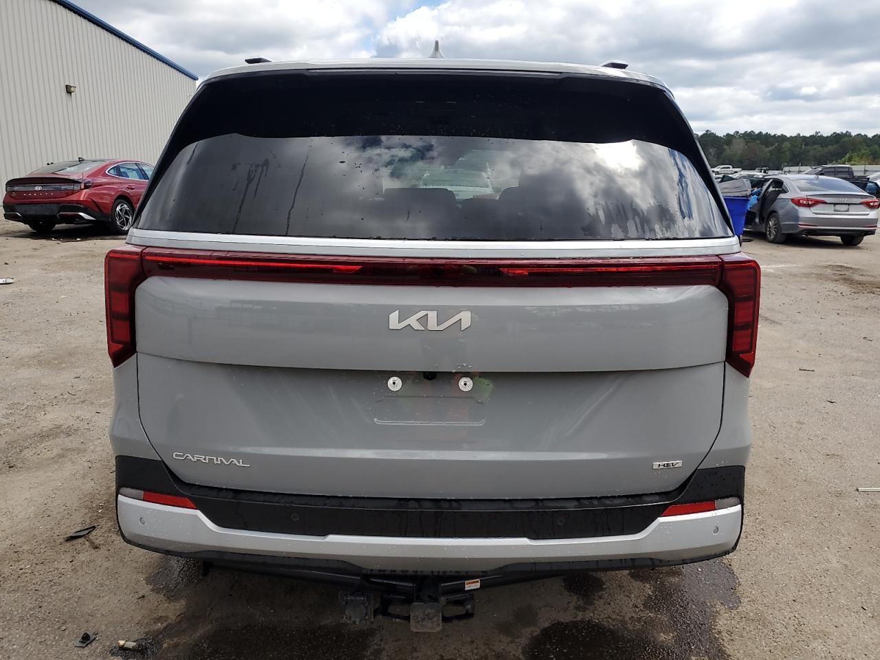 2025 Kia Carnival Ex - Image 6