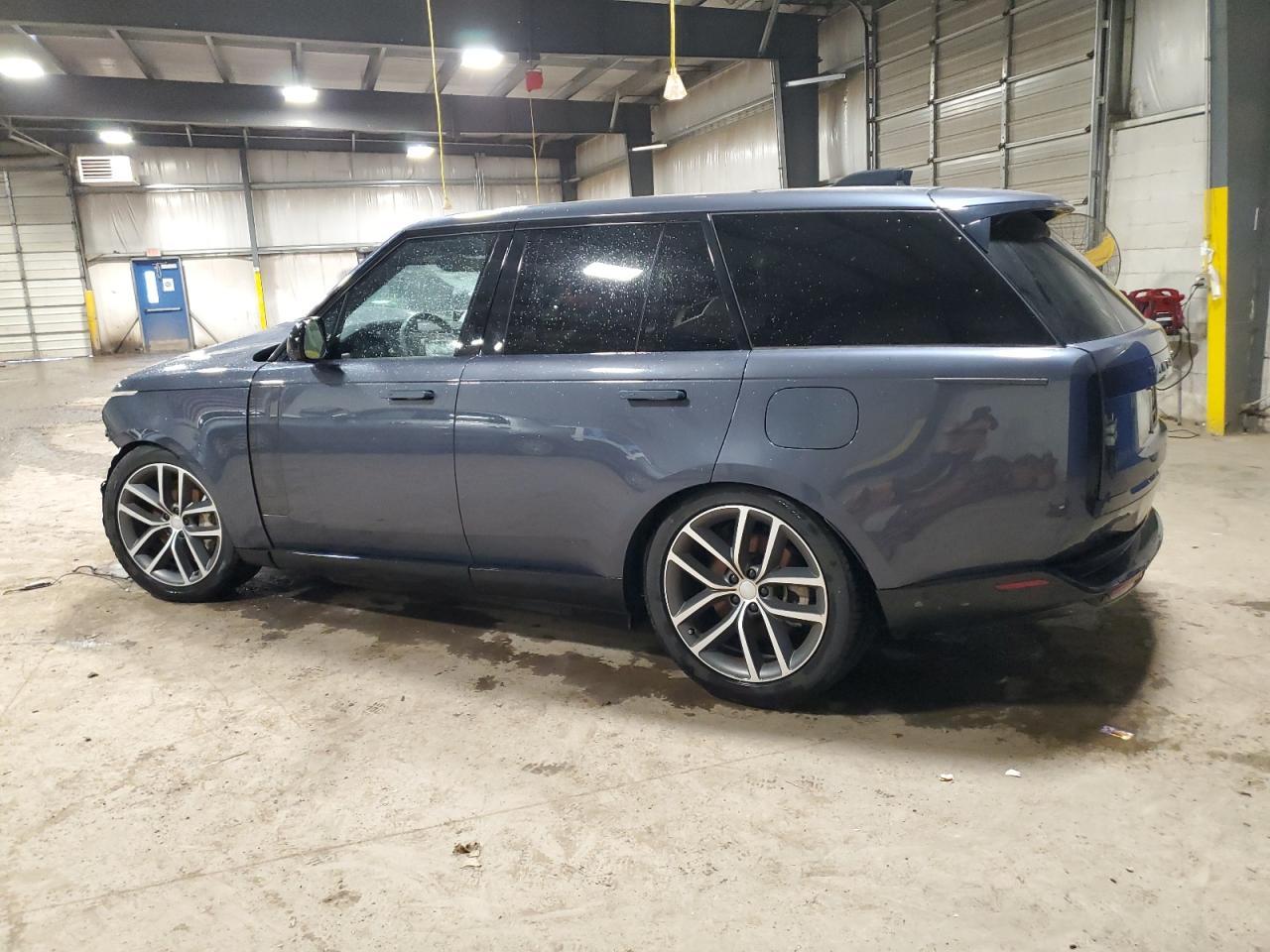 2025 Land Rover Range Rover Se - Image 2