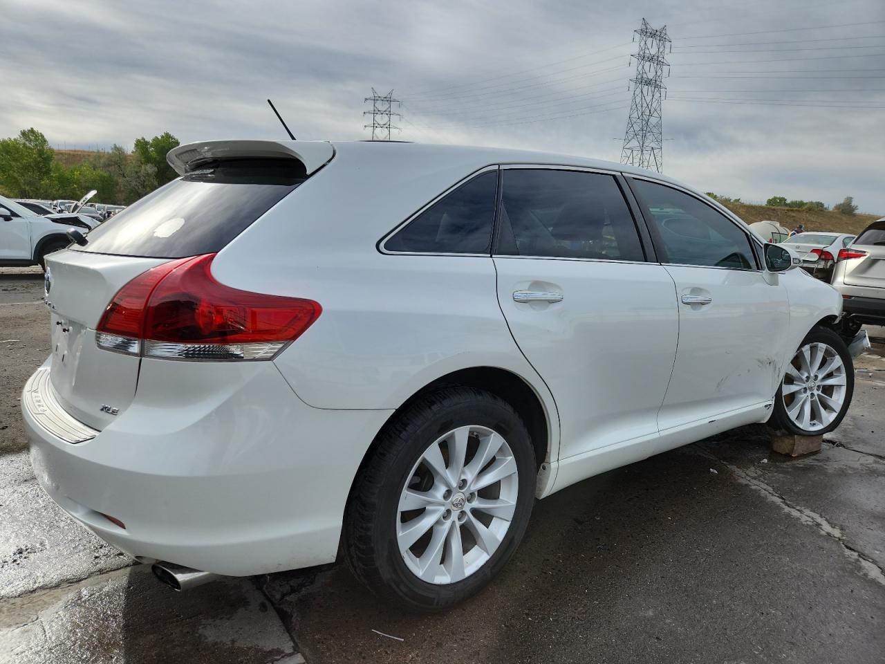2013 Toyota Venza Le - Image 3