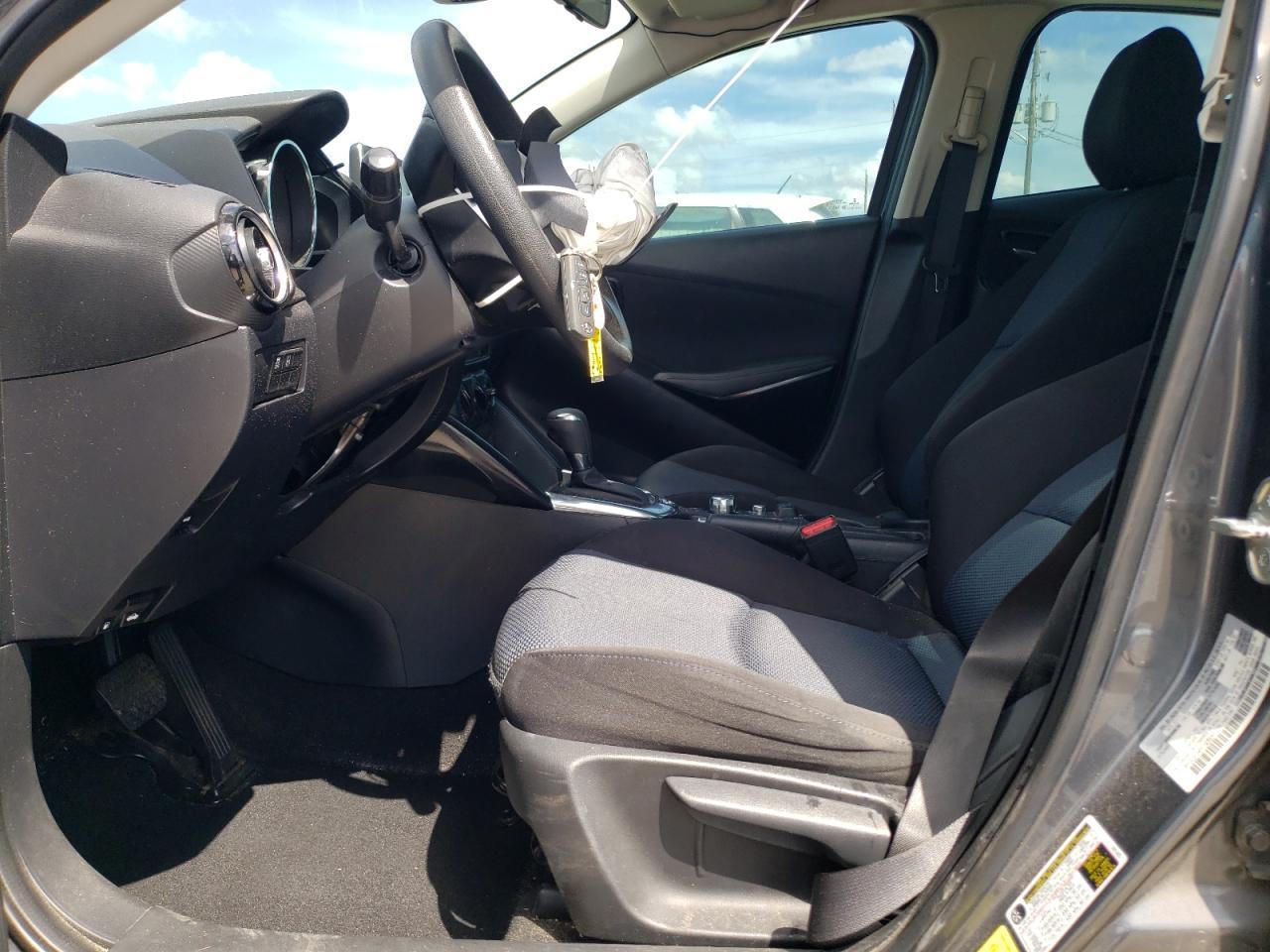 2017 Toyota Yaris Ia - Фото 7